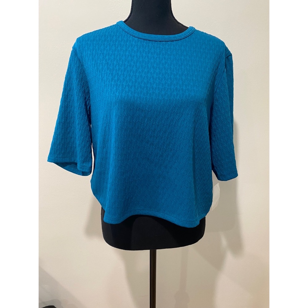 Teal blue top